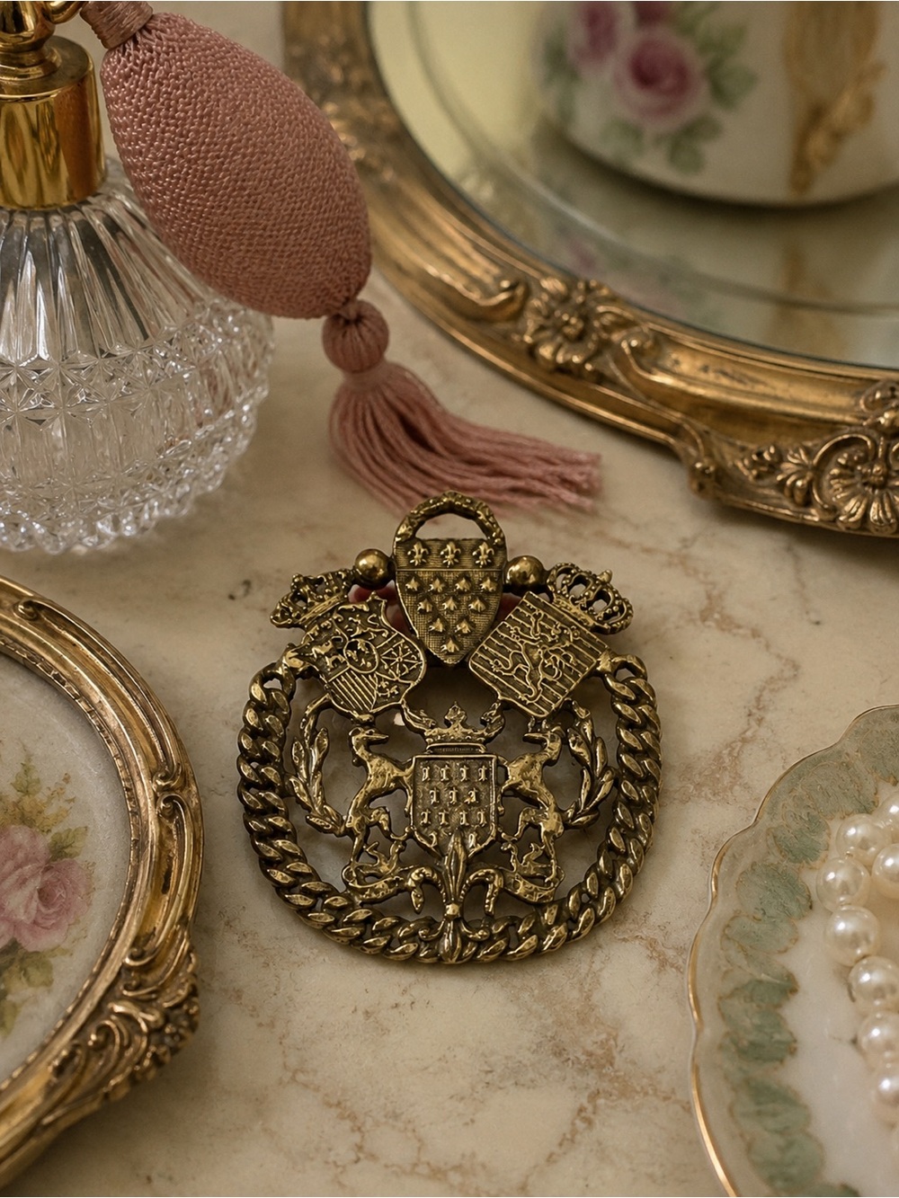 Vintage REINAD Signed Golden Lion Crest Badge Pin Brooch